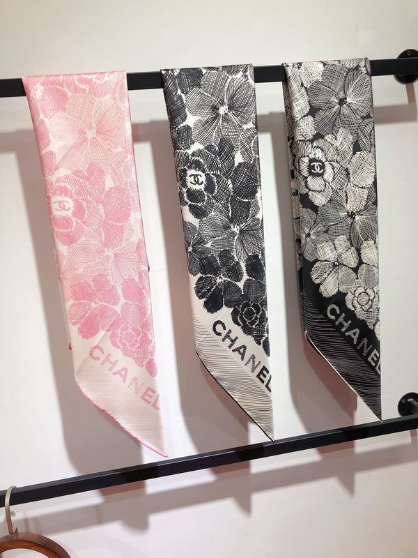 Chanel silk scarf 90X90cm E14